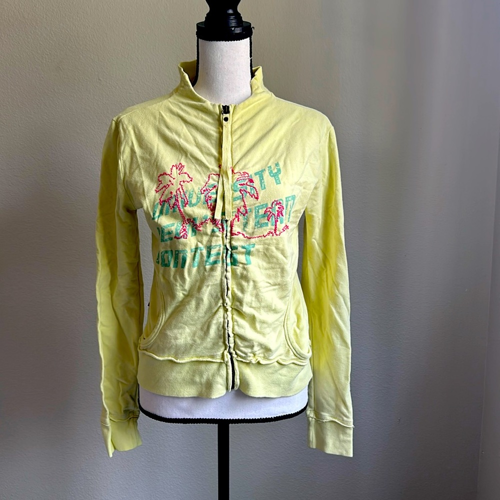 LEVI’S Yellow Zip up